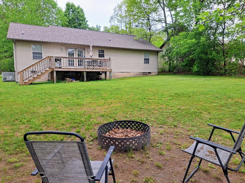 2040 Menasha Drive Crossville TN 38572