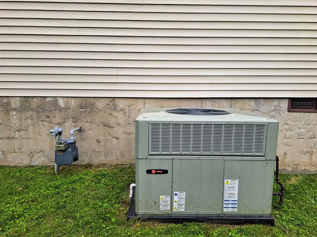 2040 Menasha Drive Crossville TN 38572