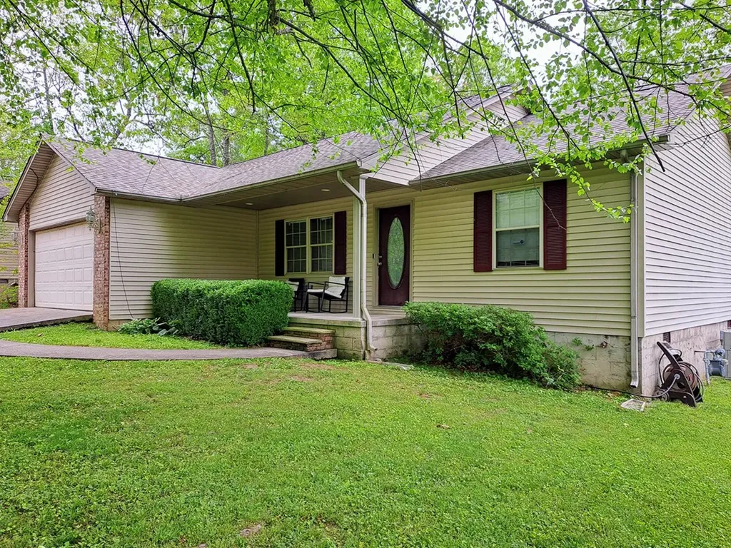 2040 Menasha Drive Crossville TN 38572