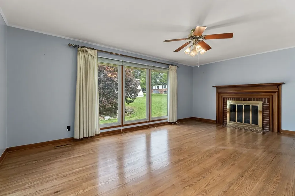 908 Chestnut Street Livingston TN 38570