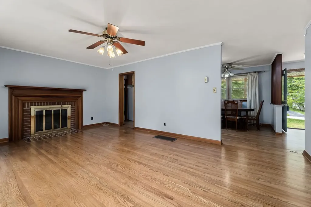 908 Chestnut Street Livingston TN 38570