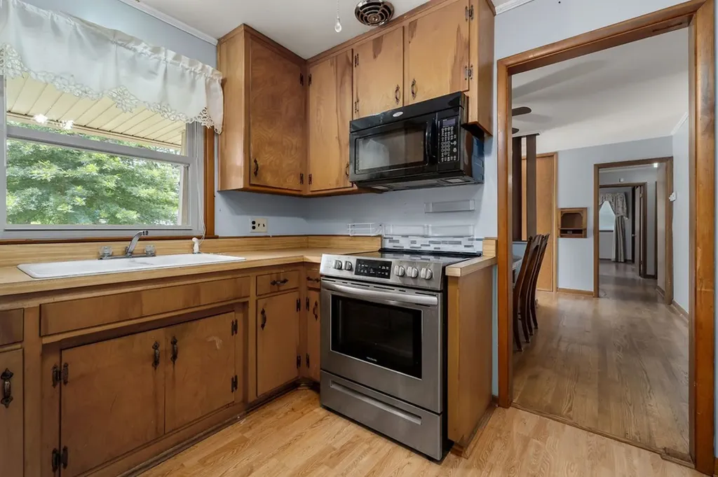 908 Chestnut Street Livingston TN 38570