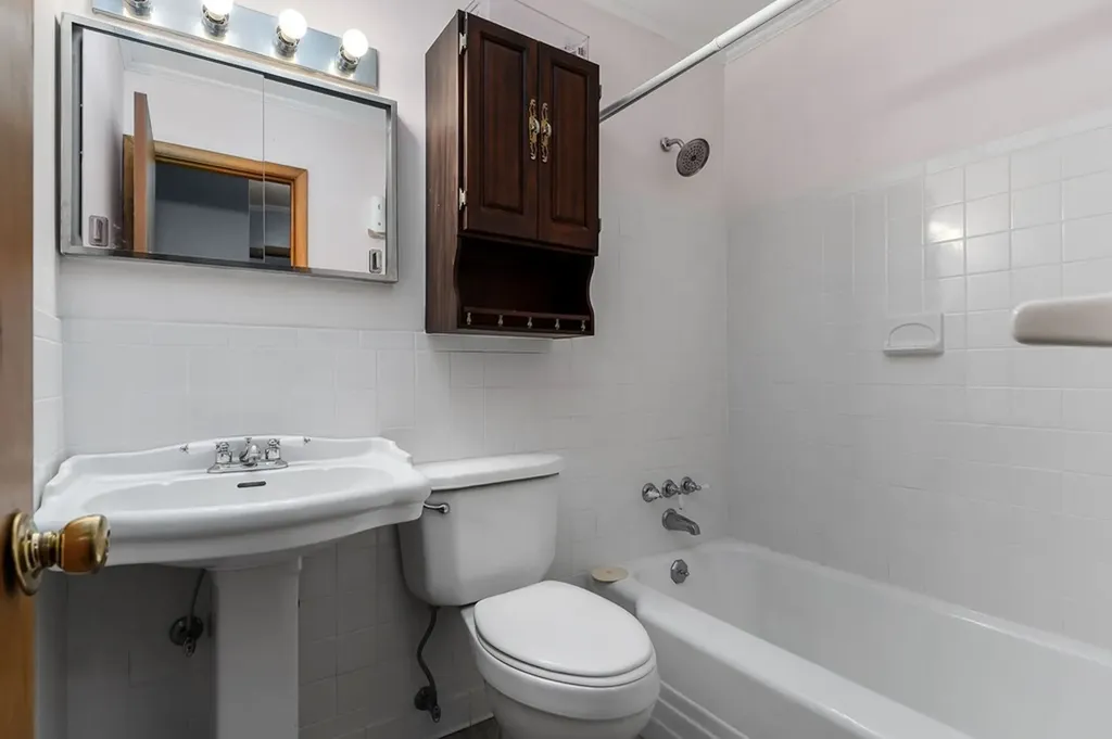 908 Chestnut Street Livingston TN 38570