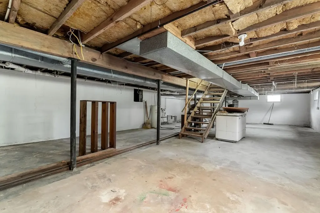 908 Chestnut Street Livingston TN 38570