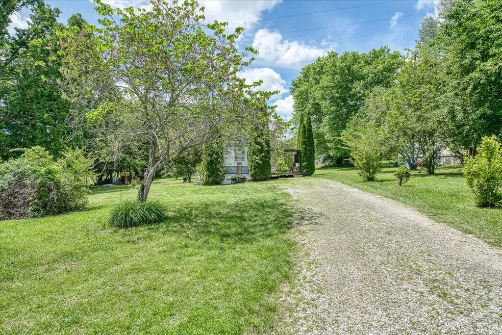 280 Bone Cave Road Rock Island TN 38581