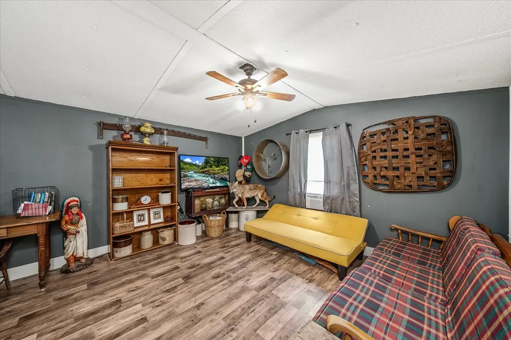 280 Bone Cave Road Rock Island TN 38581