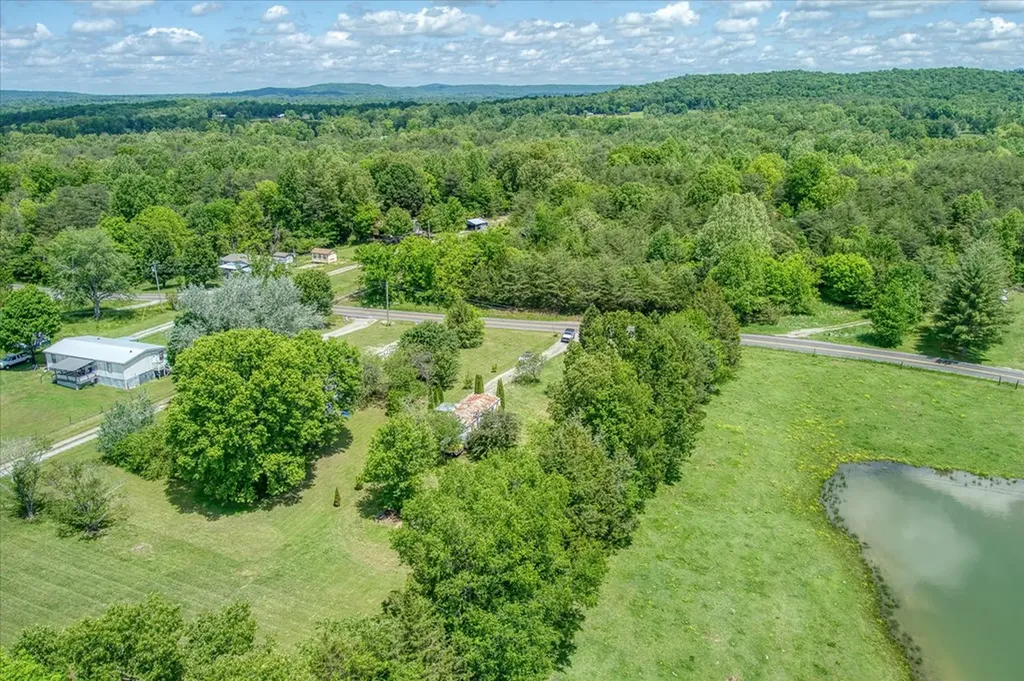 280 Bone Cave Road Rock Island TN 38581