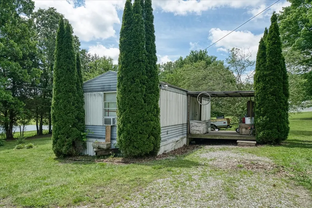 280 Bone Cave Road Rock Island TN 38581