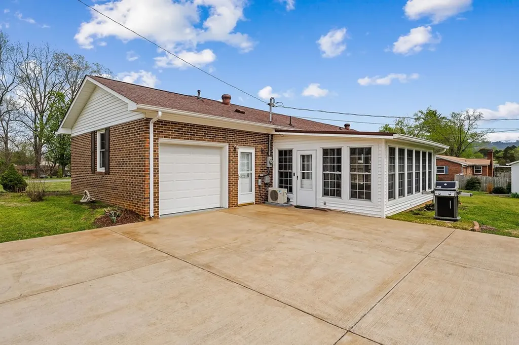 132 Crestview Mcminnville TN 37110