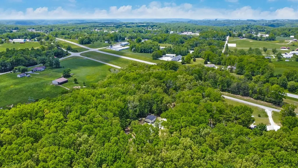 98 Paso Fino Trail Jamestown TN 38556