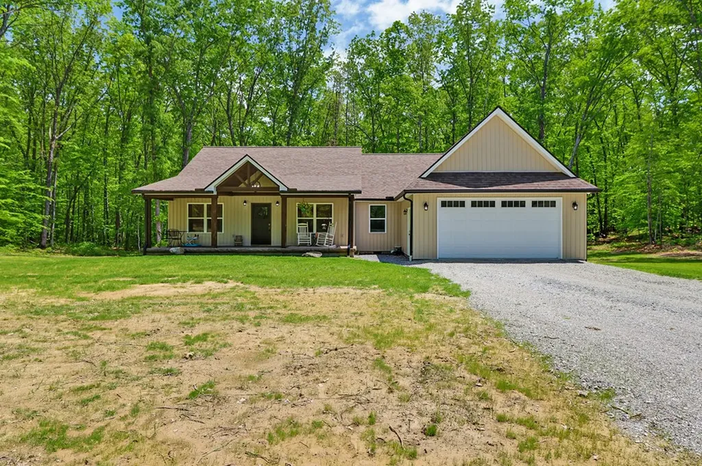 98 Paso Fino Trail Jamestown TN 38556