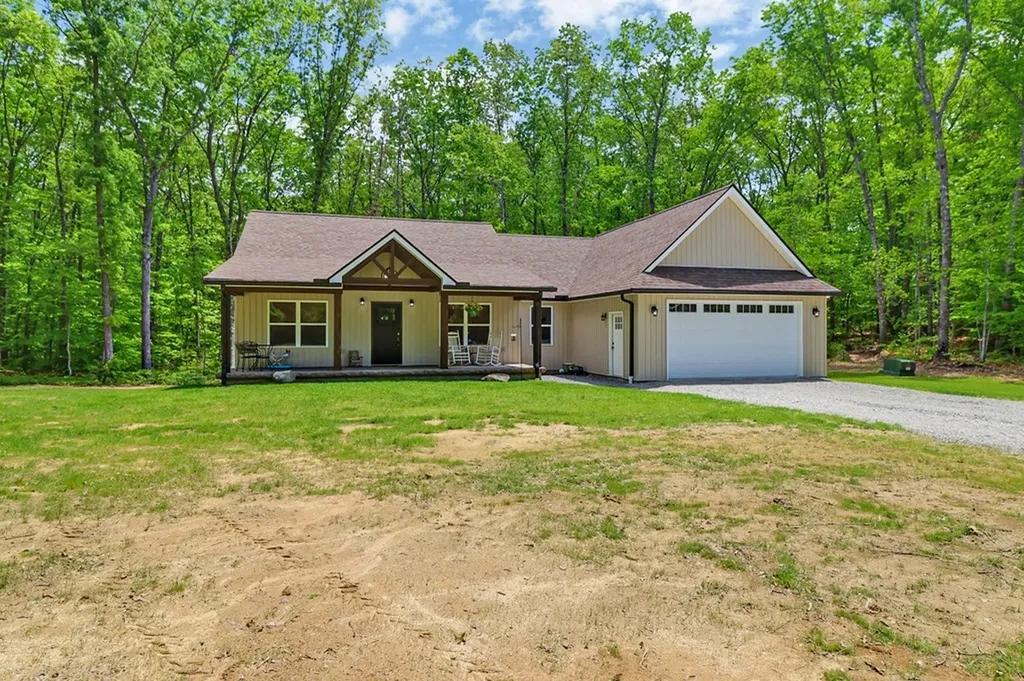 98 Paso Fino Trail Jamestown TN 38556