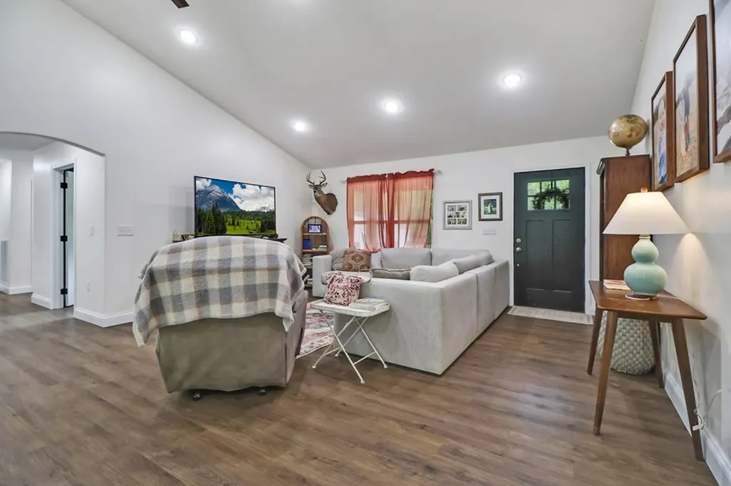 98 Paso Fino Trail Jamestown TN 38556