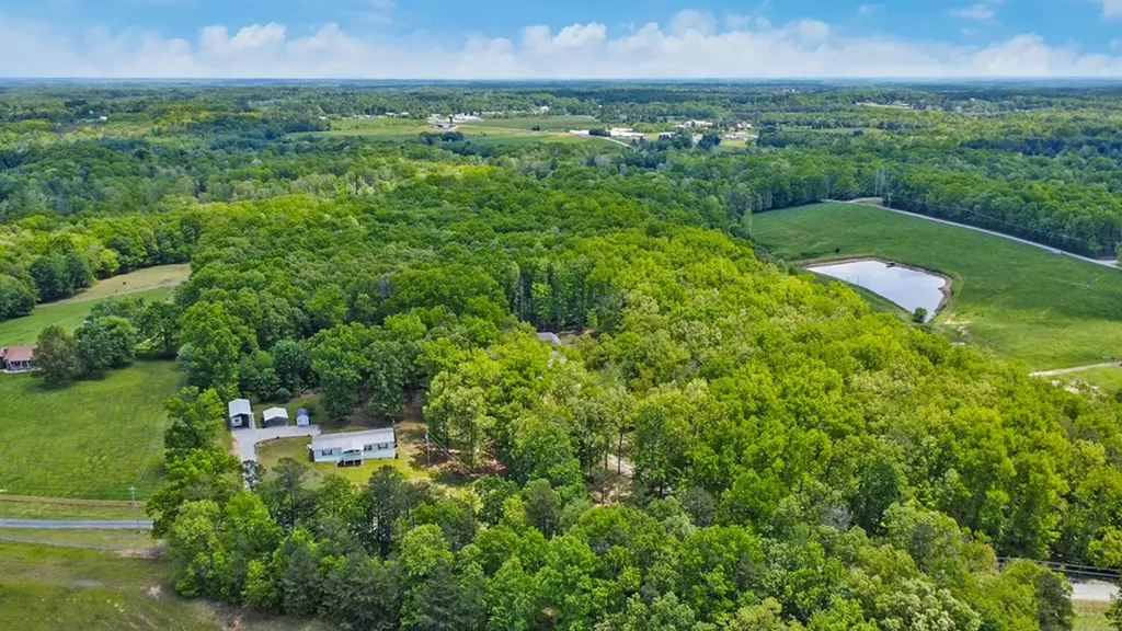 98 Paso Fino Trail Jamestown TN 38556