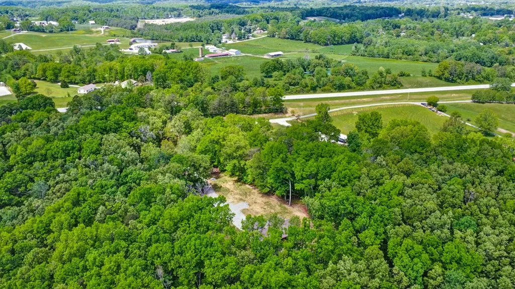 98 Paso Fino Trail Jamestown TN 38556