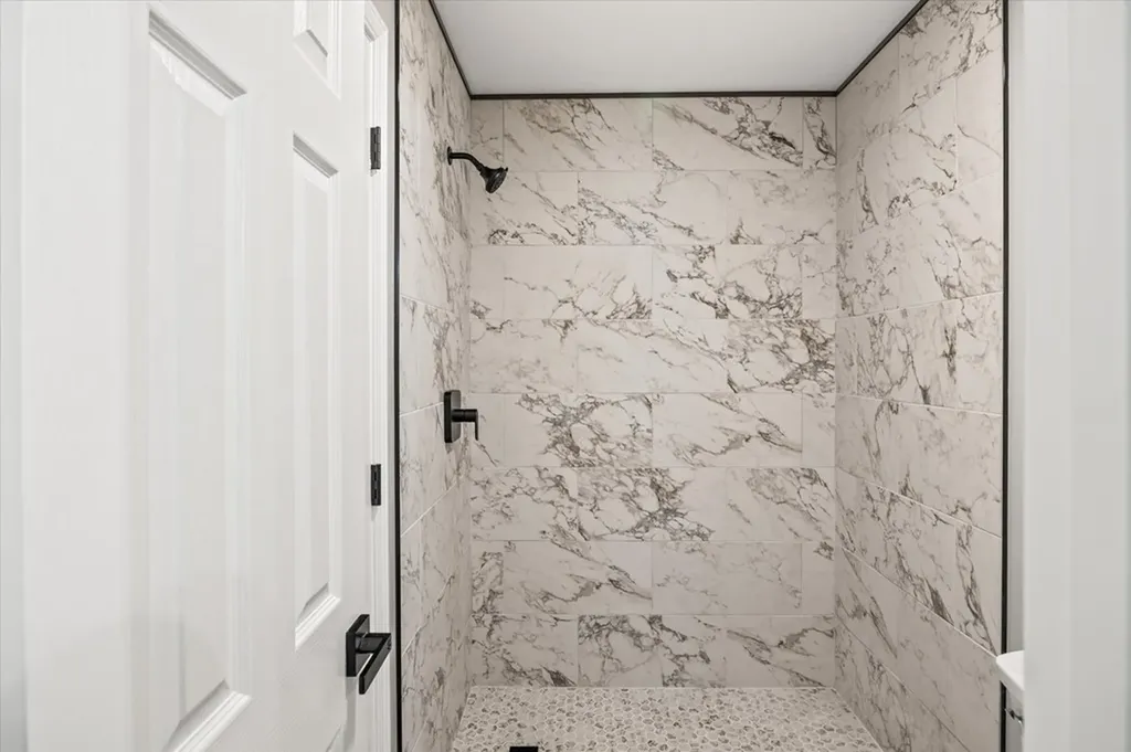 2933 Old Walton Circle Cookeville TN 38506