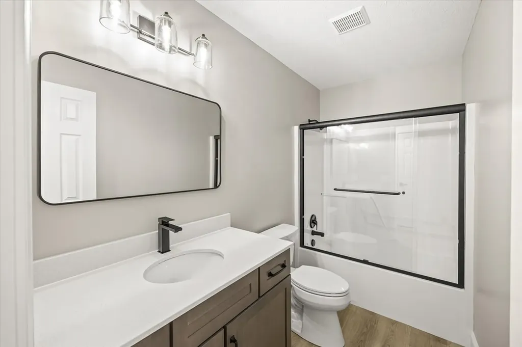 2933 Old Walton Circle Cookeville TN 38506