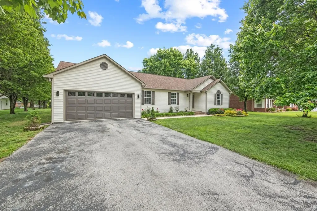 2933 Old Walton Circle Cookeville TN 38506