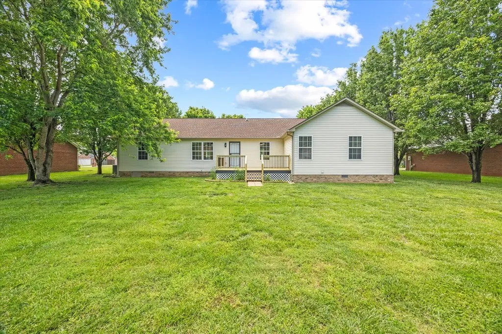 2933 Old Walton Circle Cookeville TN 38506