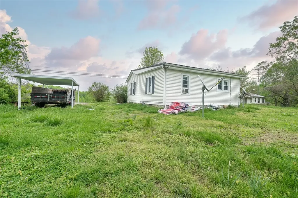 10538 Nashville Highway Baxter TN 238544