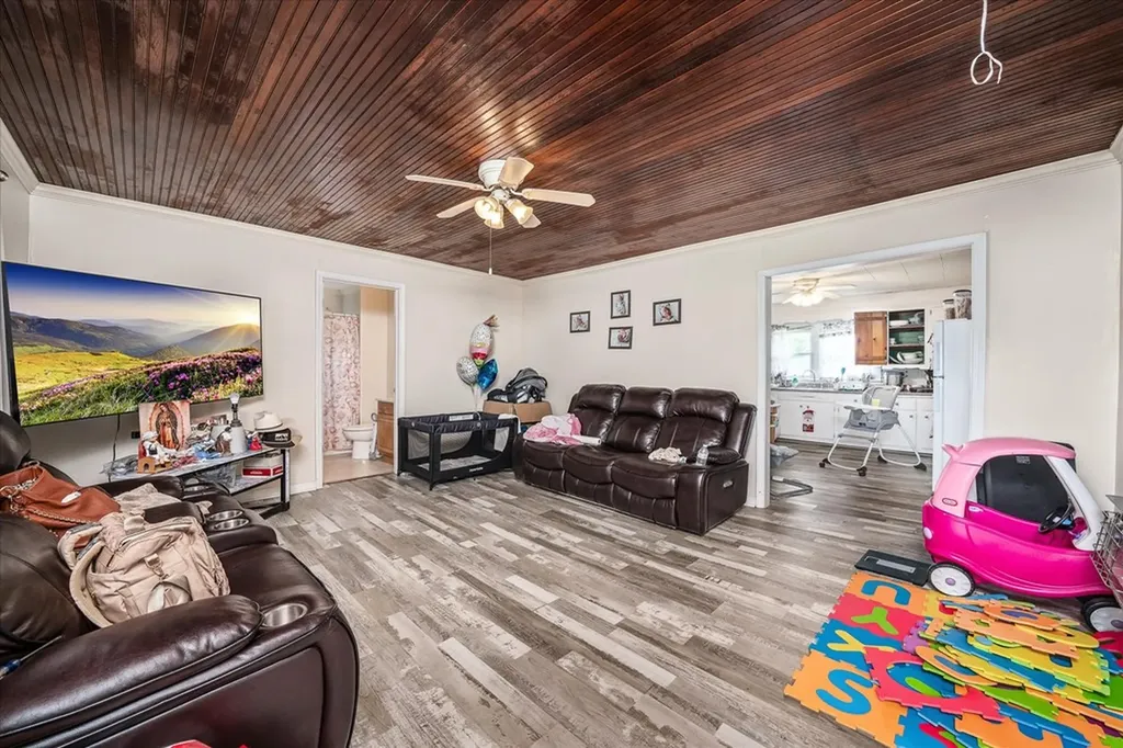 10538 Nashville Highway Baxter TN 238544