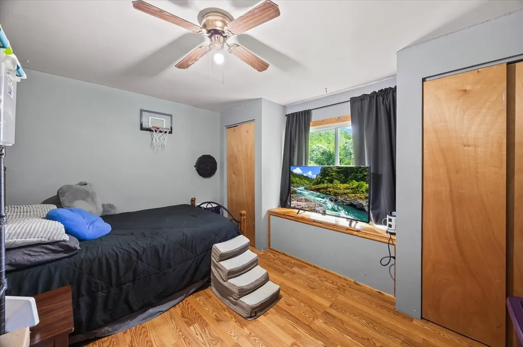 747 Hunting Creek Road Whitleyville TN 38588