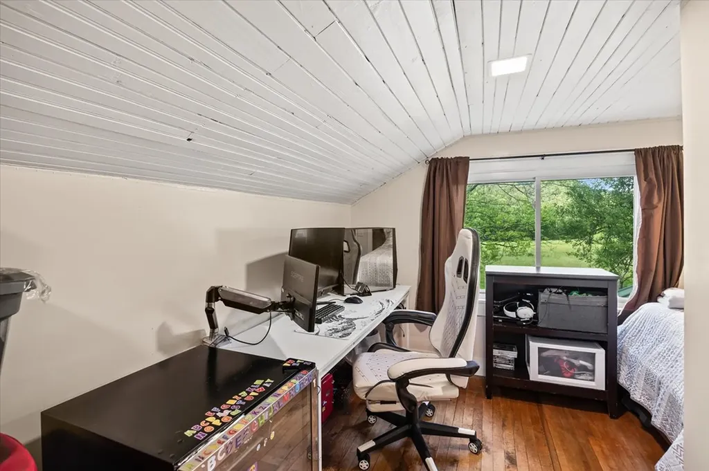 747 Hunting Creek Road Whitleyville TN 38588