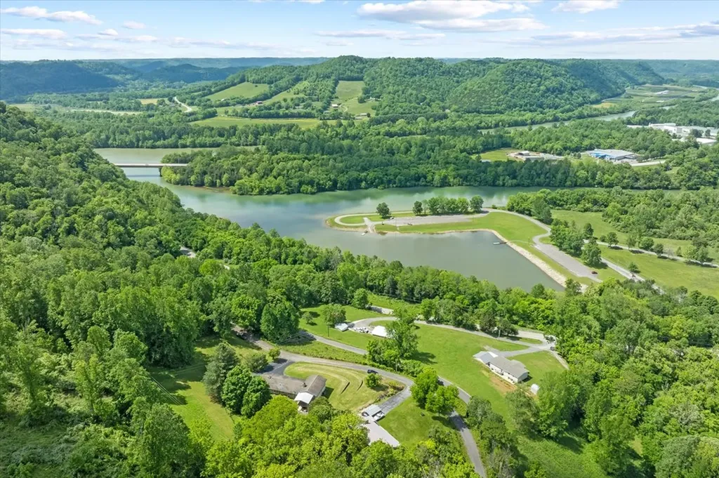 188 Panorama Heights Gainesboro TN 38562