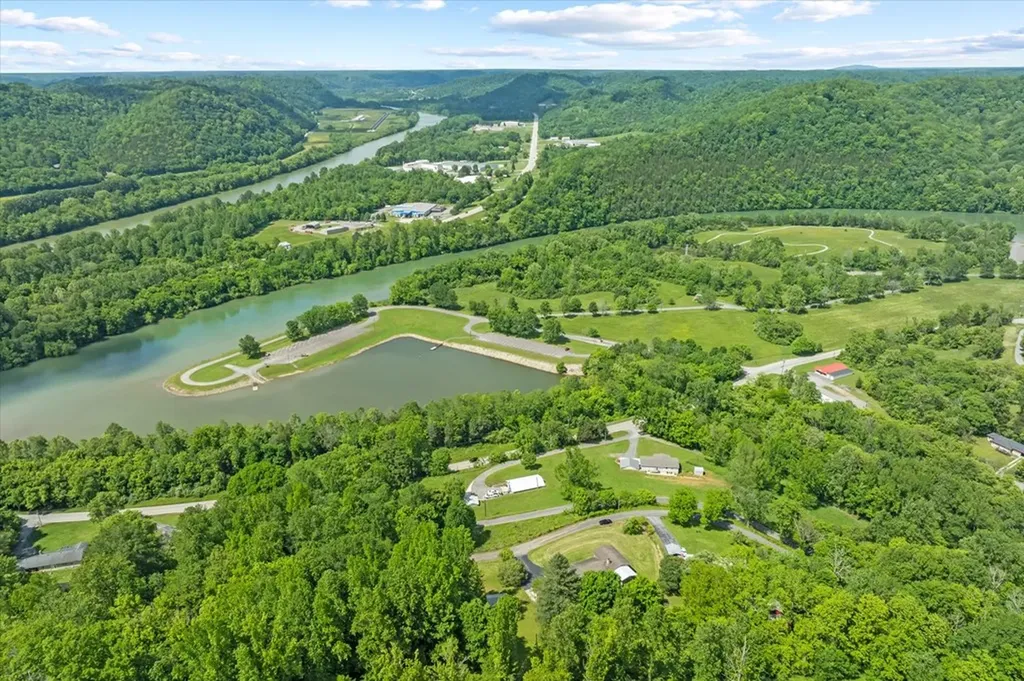 188 Panorama Heights Gainesboro TN 38562