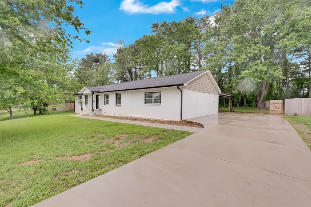 1585 Dellwood Avenue Cookeville TN 38506