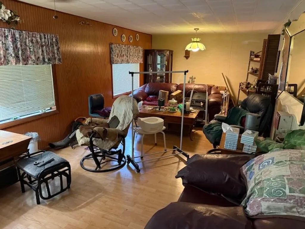 1959 Haley Road Smithville TN 37166