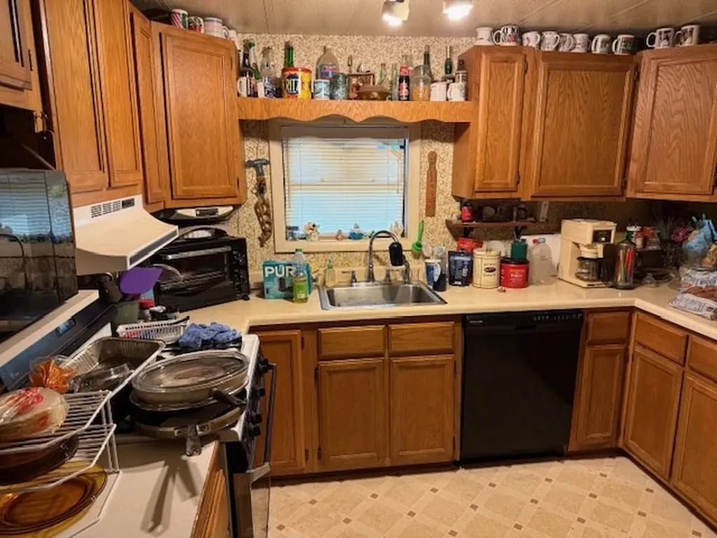 1959 Haley Road Smithville TN 37166