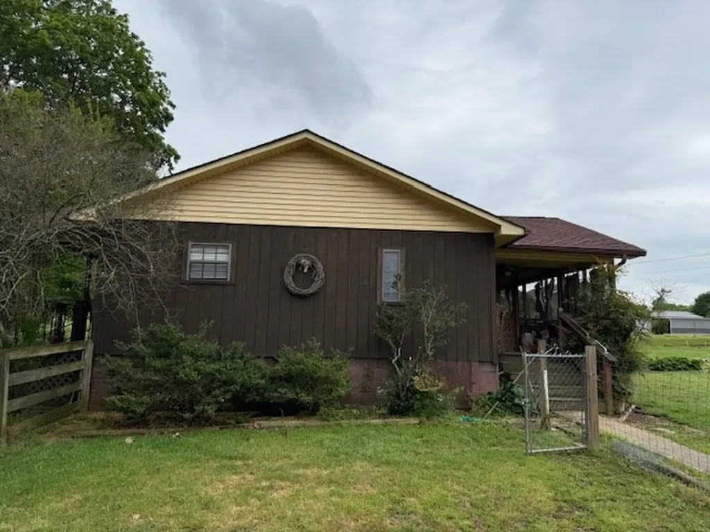1959 Haley Road Smithville TN 37166