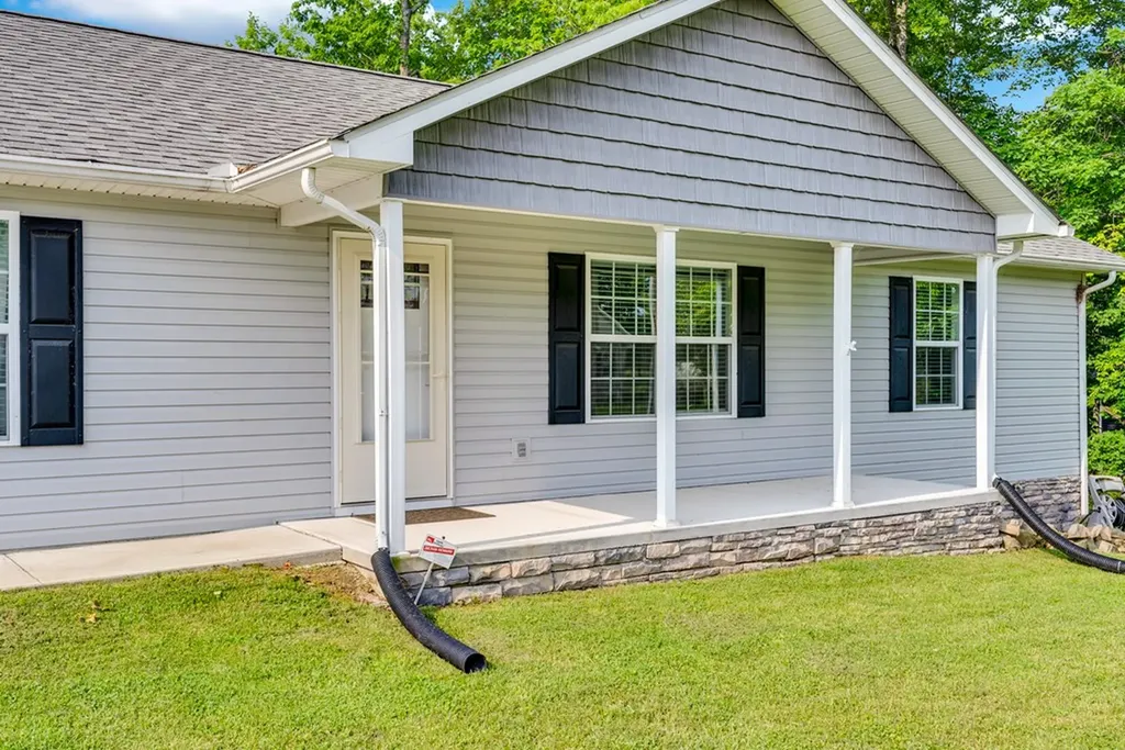 1210 War Eagle Drive Crossville TN 38572