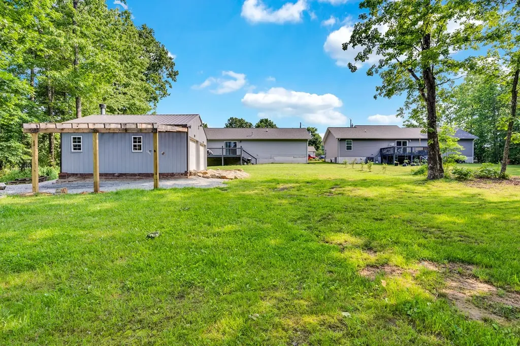 1210 War Eagle Drive Crossville TN 38572