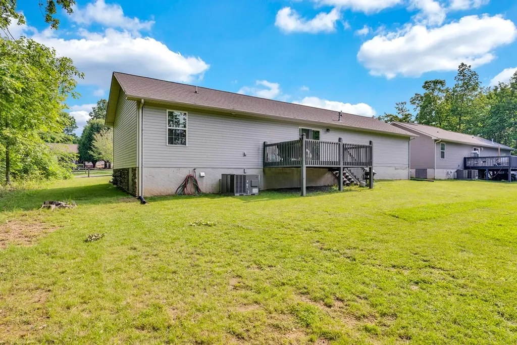 1210 War Eagle Drive Crossville TN 38572