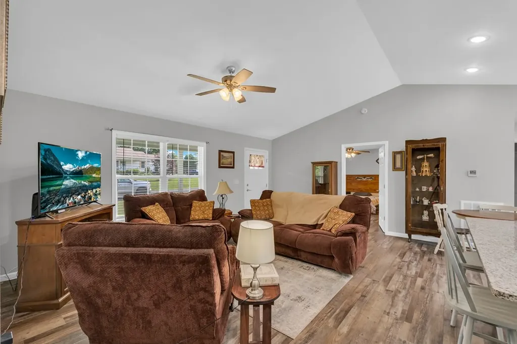 1210 War Eagle Drive Crossville TN 38572