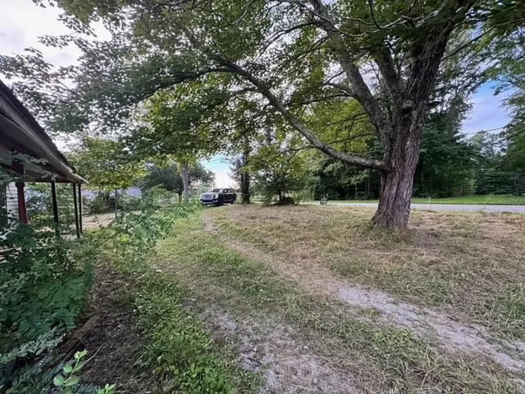 1070 W Rock Quarry Road Clarkrange TN 38553