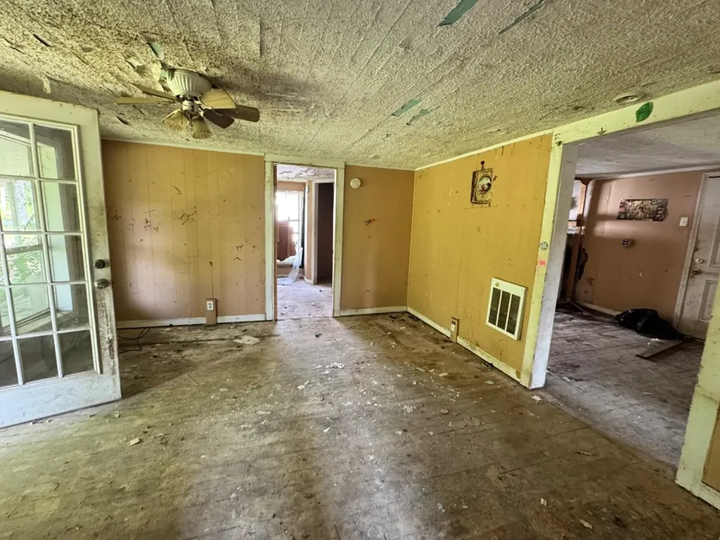 1070 W Rock Quarry Road Clarkrange TN 38553