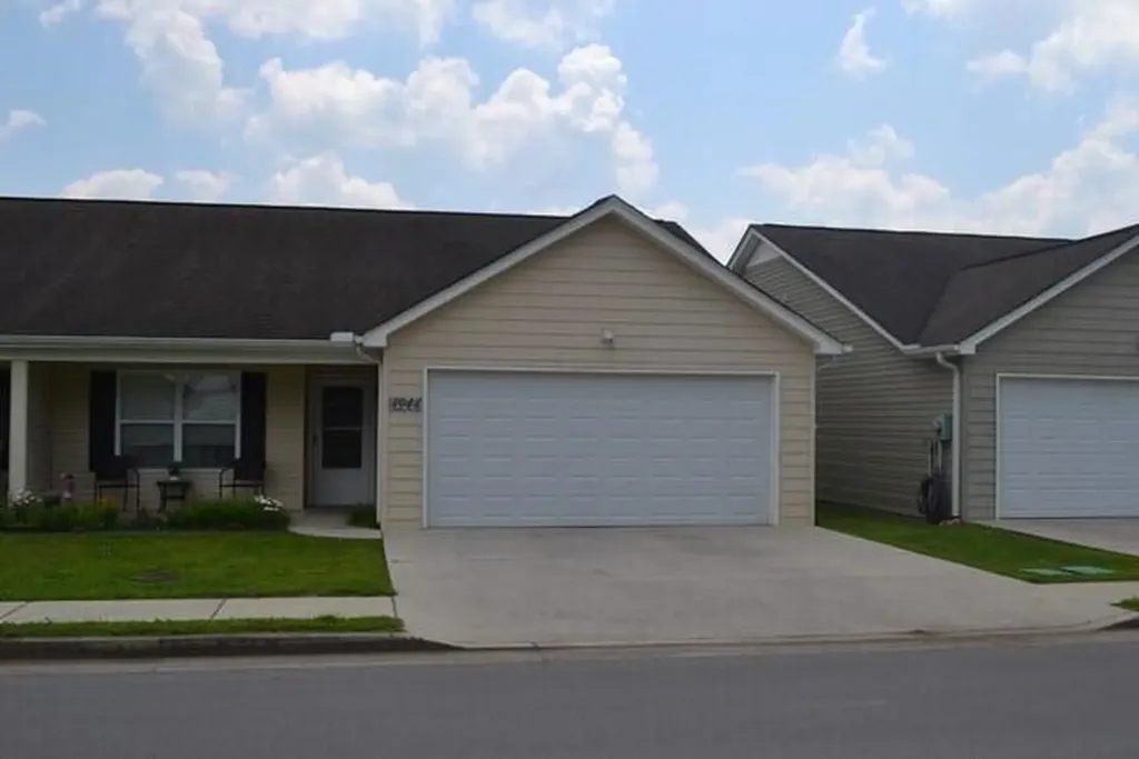 4944 W Valley Road Sequatchie TN 37327