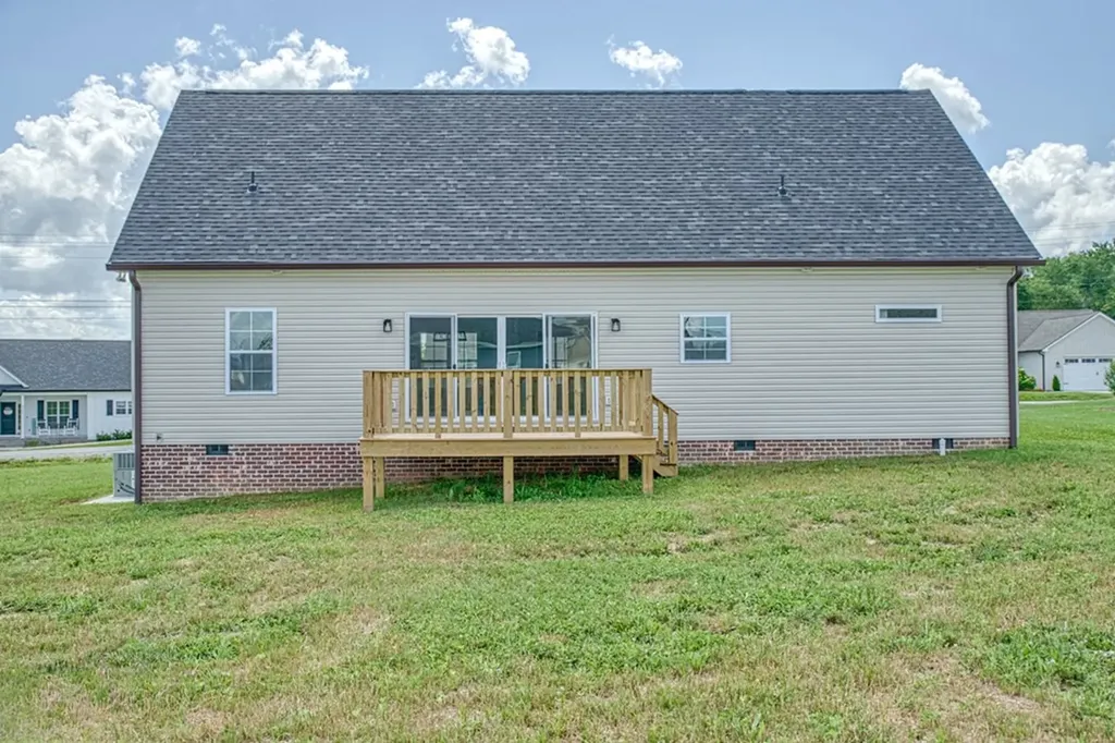 2785 Autumn Woods Trail Cookeville TN 38501