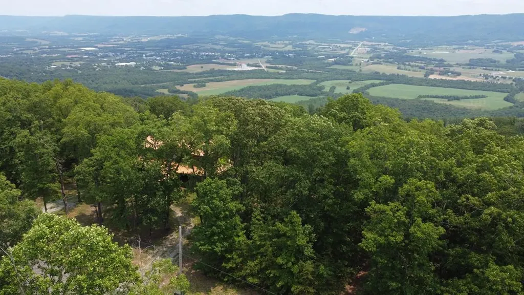 00 Gray Rock View Pikeville TN 37367