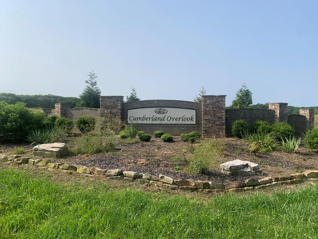 00 Gray Rock View Pikeville TN 37367
