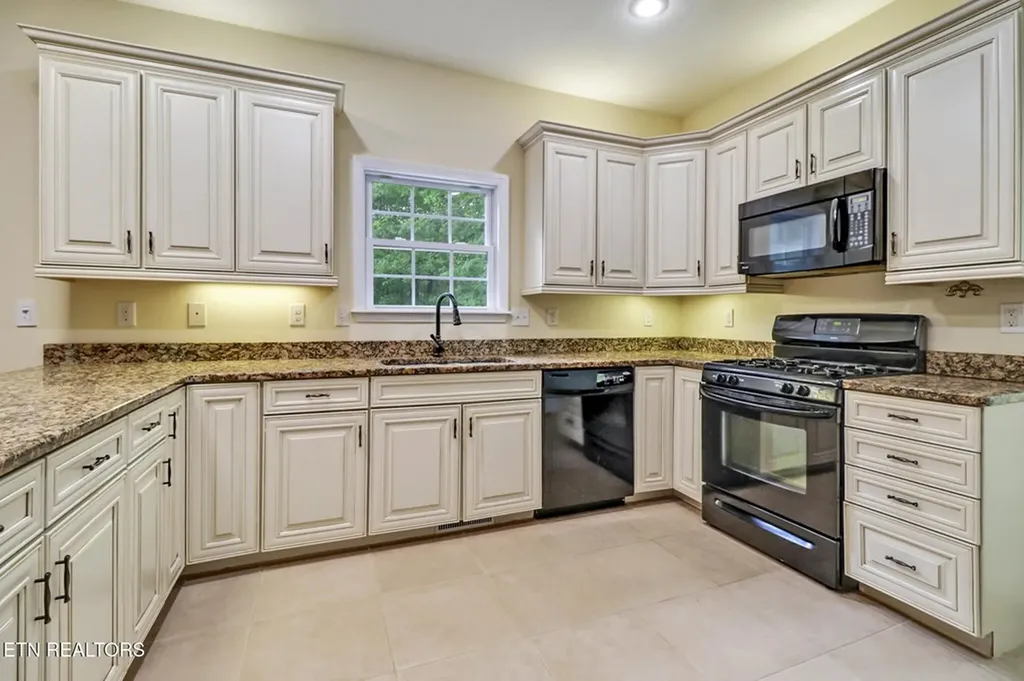 7207 Kanapolis Crossville TN 38572