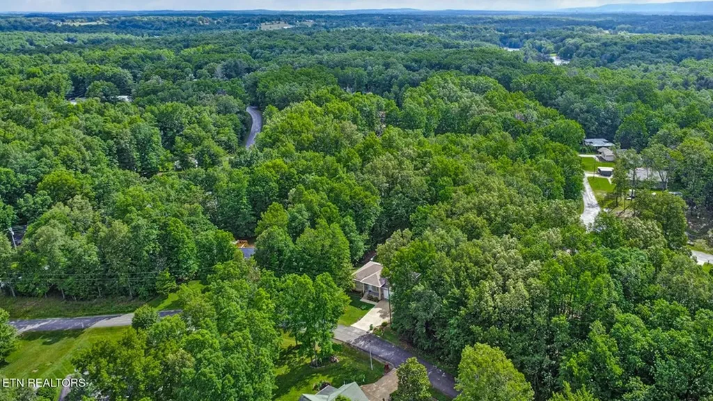 7207 Kanapolis Crossville TN 38572