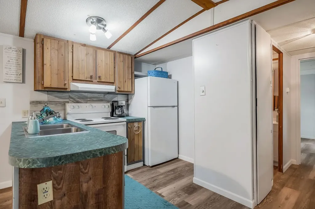 1048 Sitting Bull Point Crossville TN 38572