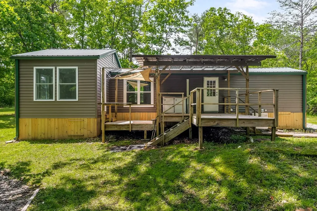 1048 Sitting Bull Point Crossville TN 38572