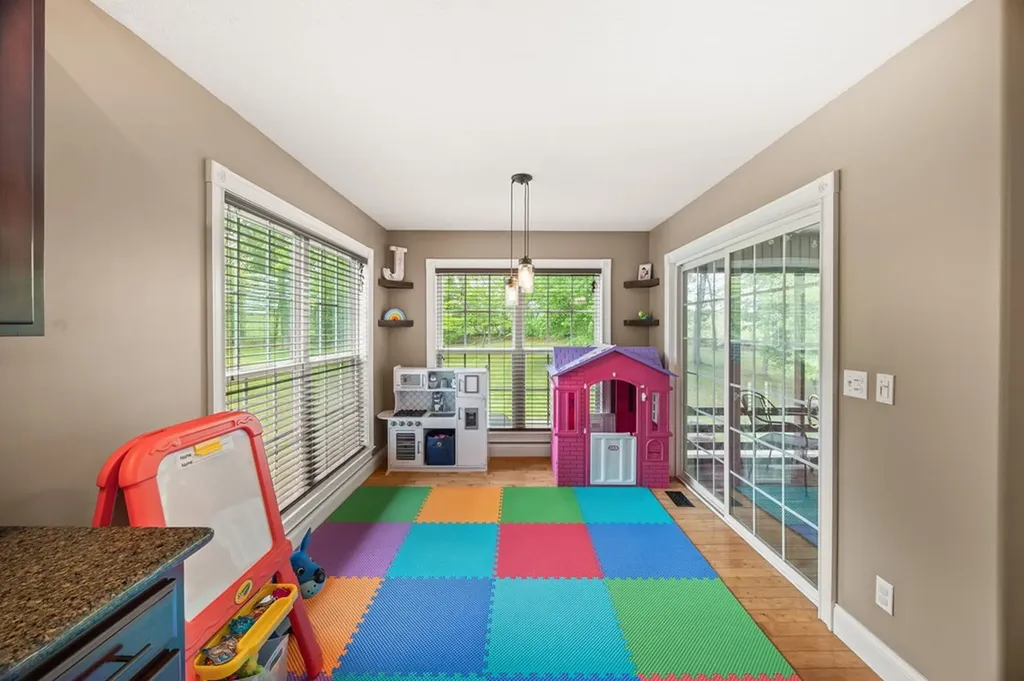 520 E Deer Creek Crossville TN 38571