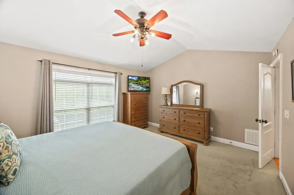 520 E Deer Creek Crossville TN 38571