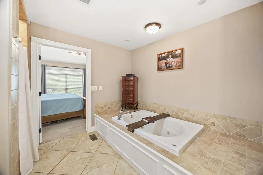 520 E Deer Creek Crossville TN 38571